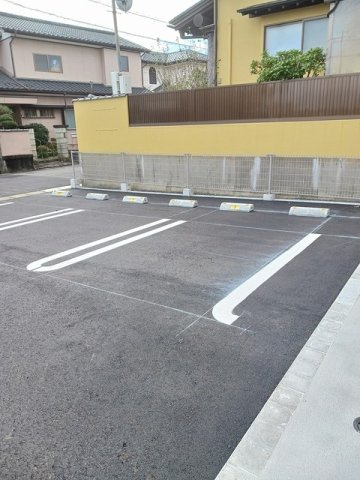 プロシードの駐車場