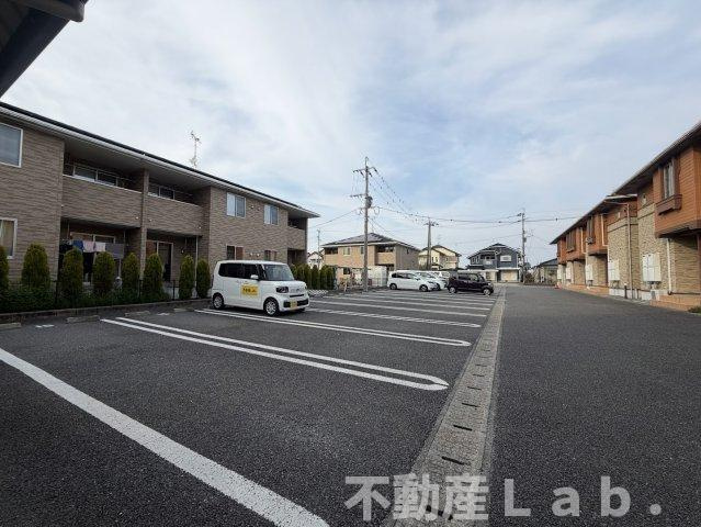 セイバリー　レジデンス　Ⅱの駐車場