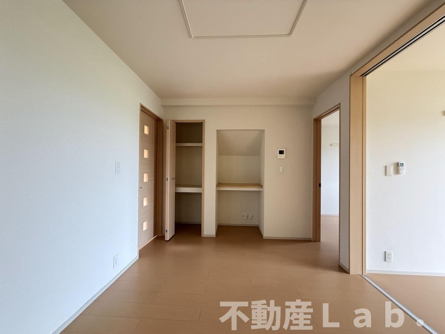 セイバリー　レジデンス　Ⅱの居間・リビング