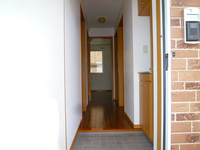 チューリップアベニューⅤの玄関