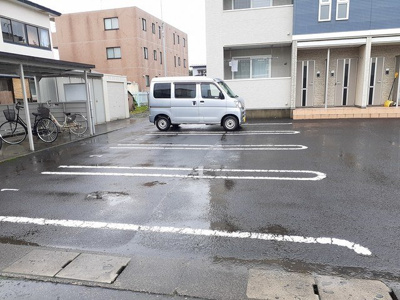 【駐車場】 | フローレスＡ | 駐車場です