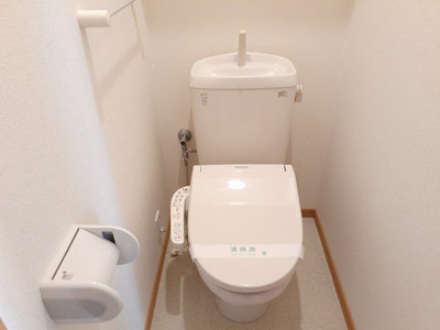 【トイレ】 | フローレスＡ | ゆったりとした空間のトイレです