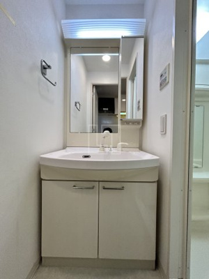 【独立洗面台】 | クラウンハイム北心斎橋フラワーコート | クラウンハイム北心斎橋フラワーコート　独立洗面化粧台
