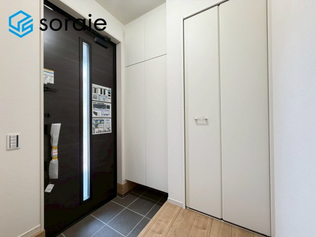 川越市砂1期全1棟　新築戸建の玄関|6/19撮影