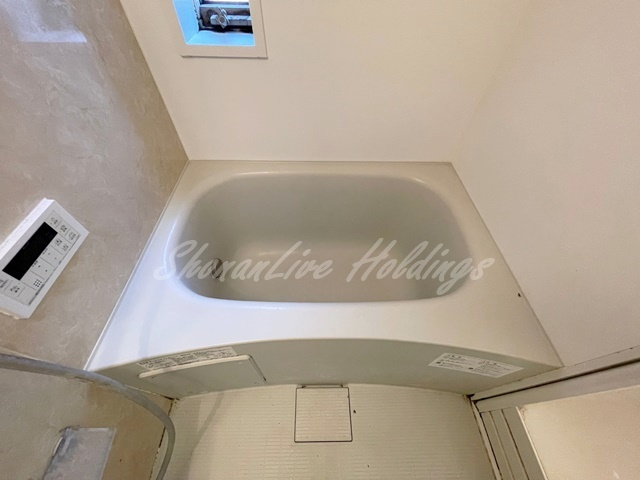 茅ヶ崎市中海岸２丁目のアパートの浴室