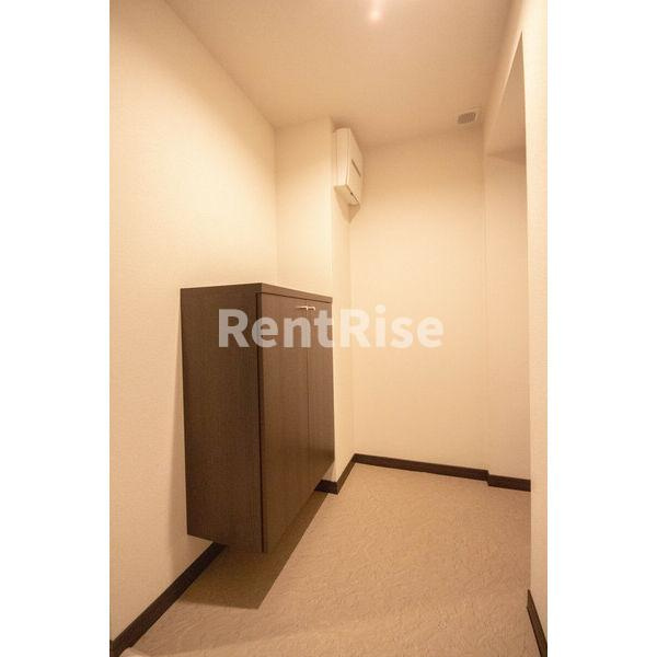 ラ・トゥール三条の玄関