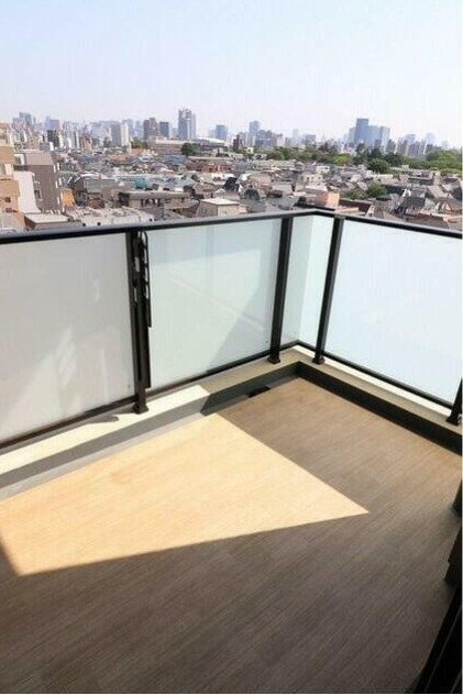 【バルコニー】