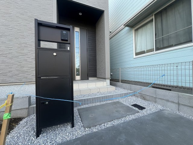 日野市平山５丁目新築のエントランス