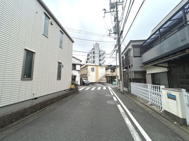 【前面道路含む現地写真】の画像