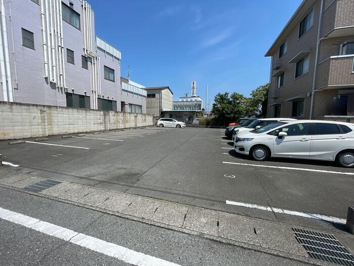 ラ メールの駐車場|他社様掲載物件もまとめてご紹介、ご案内可能です(^^)/