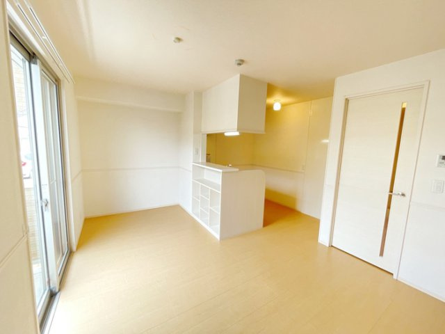 ラ メールの居間・リビング|他社様掲載物件もまとめてご紹介、ご案内可能です(^^)/