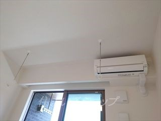 広島市安佐北区三入１丁目のアパートのその他|室内物干しとエアコン