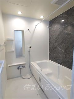 広島市安佐北区三入１丁目のアパートの浴室|ゆったり１坪の浴室、追い焚き・浴室暖房乾燥機あり