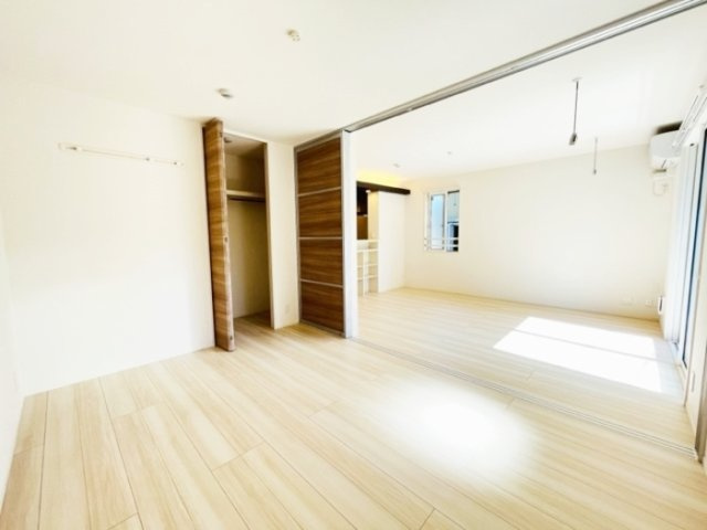 藤沢市藤沢のアパートの寝室