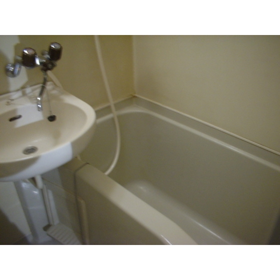 ドミール・ウタの浴室|日々の暮らしに欠かせないお風呂です