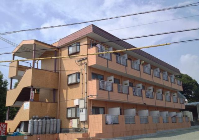 プレジデント中尾【キャッシュバック対象物件】のエントランス|建物の内部です