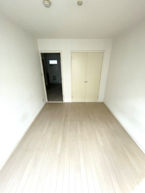 モンシャトー生田2の寝室|※別号室の参考写真です