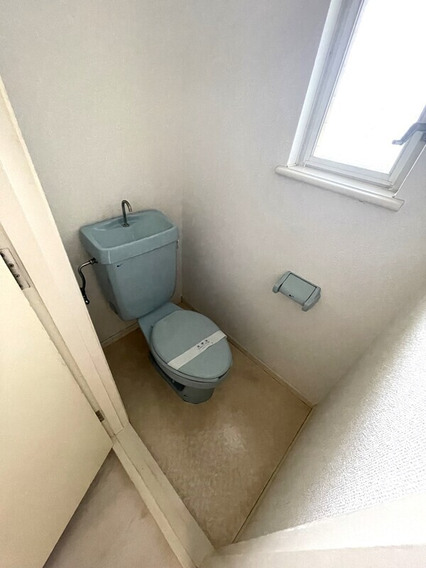 モンシャトー生田2のトイレ|※別号室の参考写真です