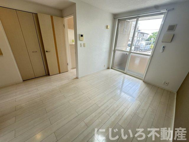カネイコート日開野Ⅱの洋室