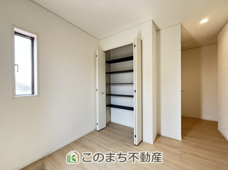 【収納】 | CRADLE GARDEN小山市東間々田第7　3 | 広々とした玄関スペース♪たくさんの靴を収納できる下駄箱もございます。

