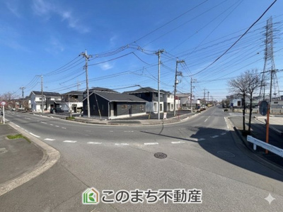 【前面道路含む現地写真】 | CRADLE GARDEN小山市東間々田第7　3 | 前面道路が広いので、陽当り・解放感◎になっております！
