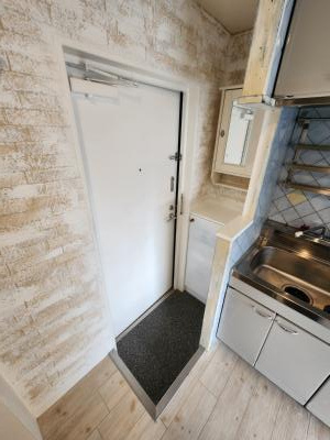 AREA DEUX（エリアドゥ）の玄関