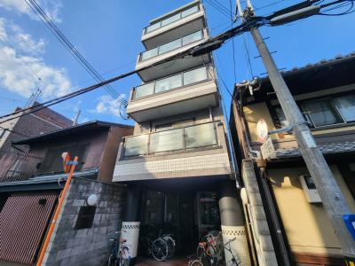 AREA DEUX（エリアドゥ）の外観