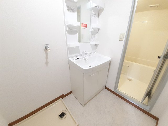 ファミィール永和の洗面所