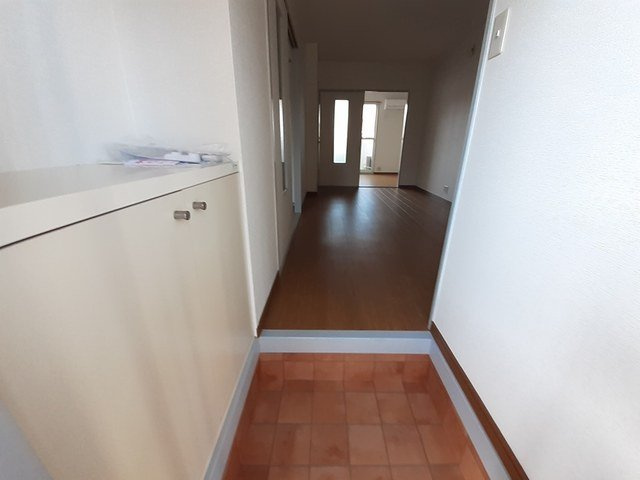 ファミィール永和の玄関