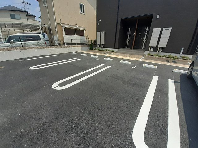 コンフォースＨＩＳＡＧＯの駐車場