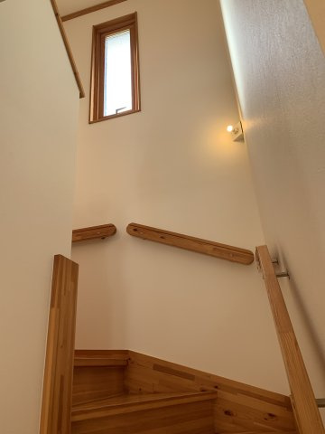 舞多聞西　中古一戸建てのその他|階段