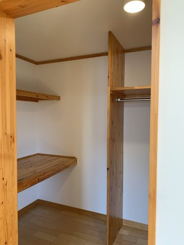 舞多聞西　中古一戸建ての収納