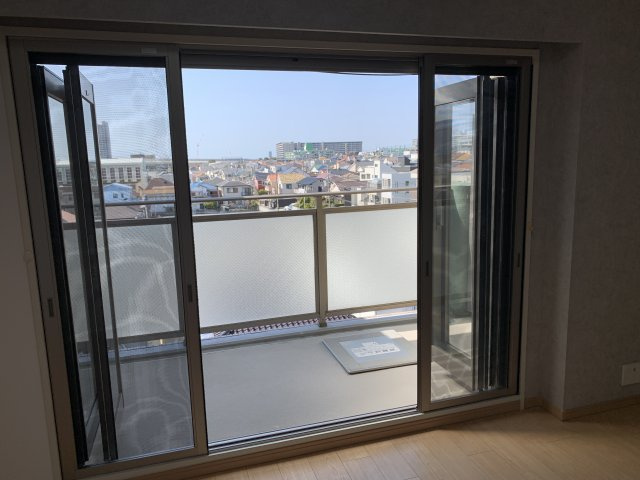 ワコーレ霞ヶ丘景彩館の居間・リビング