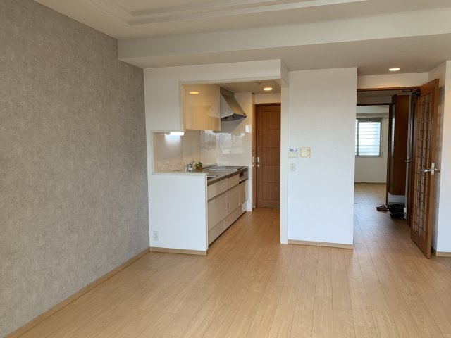 ワコーレ霞ヶ丘景彩館の居間・リビング