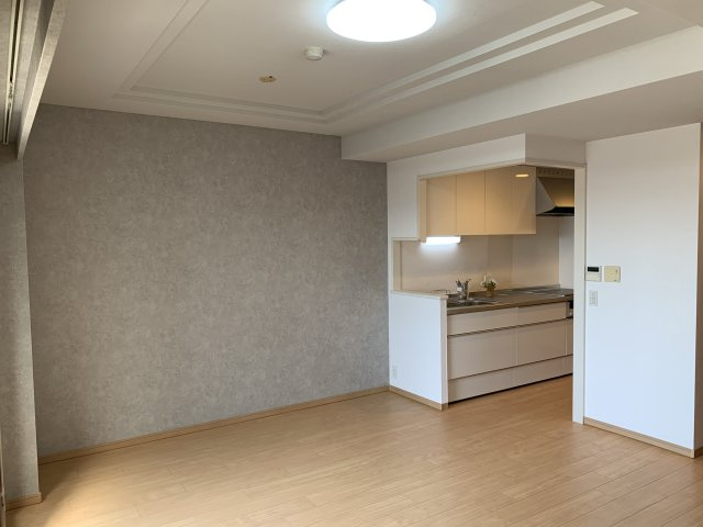 ワコーレ霞ヶ丘景彩館の居間・リビング