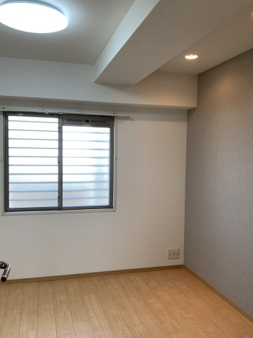 ワコーレ霞ヶ丘景彩館の洋室