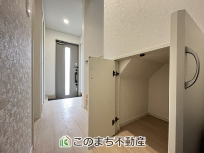 【収納】 | CRADLE GARDEN小山市東間々田第7　4 | お掃除用具の収納に便利な階段下収納庫☆