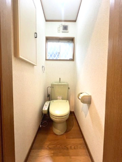 高島市今津町南新保中古戸建のトイレ|1Fトイレ