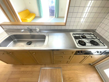 高島市今津町南新保中古戸建のキッチン