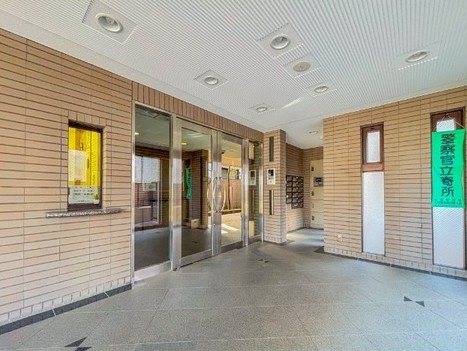 【エントランス】