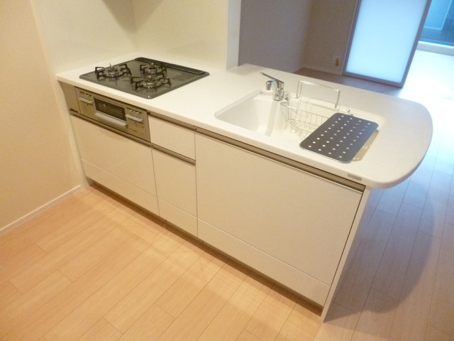 品川スクエアガーデンのキッチン|★グリル付き３口システムキッチン★