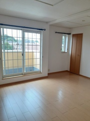 【居間・リビング】 | ルシュマンＣ | ゆったりとしたリビングです