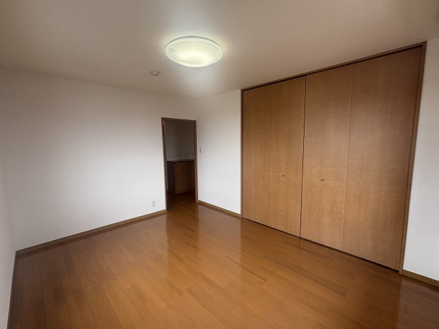 ライトクロト半田の内装|別部屋反転間取のお写真になります。参考にご覧くださいませ。