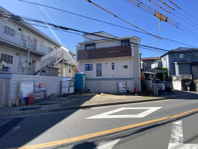 東村山市恩多町1丁目　新築戸建の前面道路含む現地写真