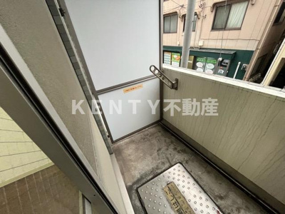 【バルコニー】 | サンパティｍ | 外からの目が気にならないバルコニーで洗濯物が干せます