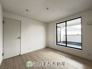 【洋室】 | CRADLE GARDEN小山市東間々田第7　5 | 2面採光の明るい洋室☆