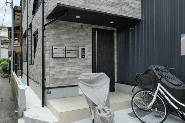 Lots二日市のエントランス