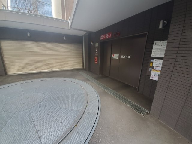 ザ・レジデンス平河町の駐車場