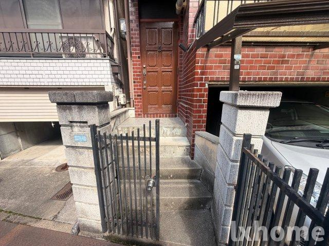 茨木市豊川4丁目貸家のエントランス