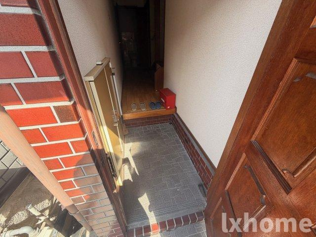 茨木市豊川4丁目貸家の玄関